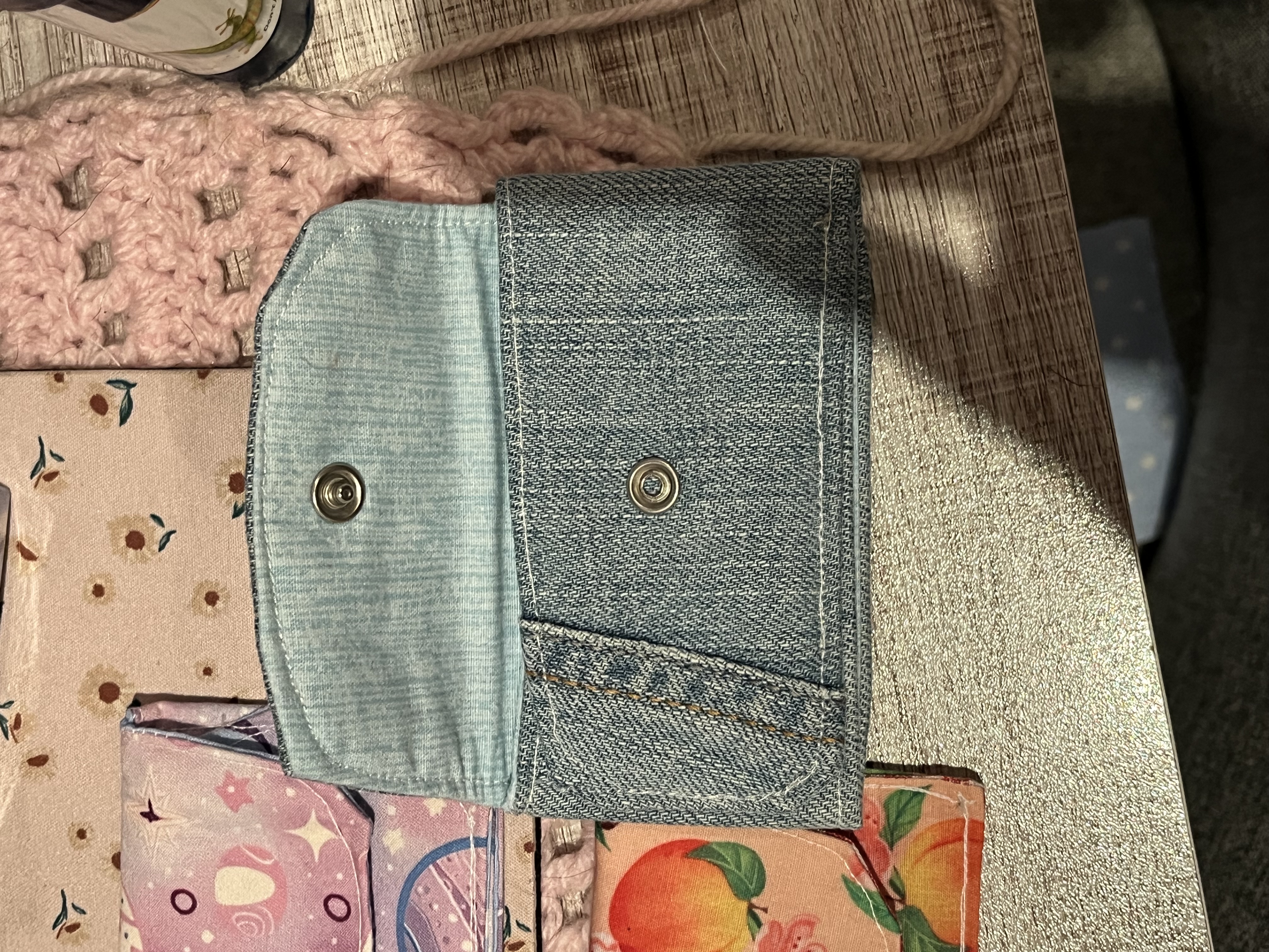 🪡 Free Pattern Friday – Mini Snap Wallets! 💖